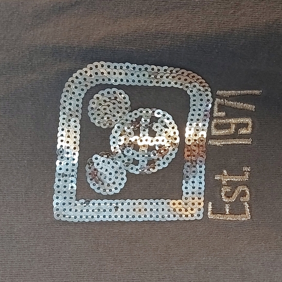 Walt Disney World Spirit Jersey, Gray with Sequins Graphic Size Small - Picture 4 of 6